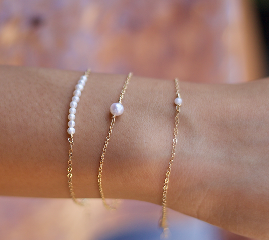 Dainty Pearl Bracelet